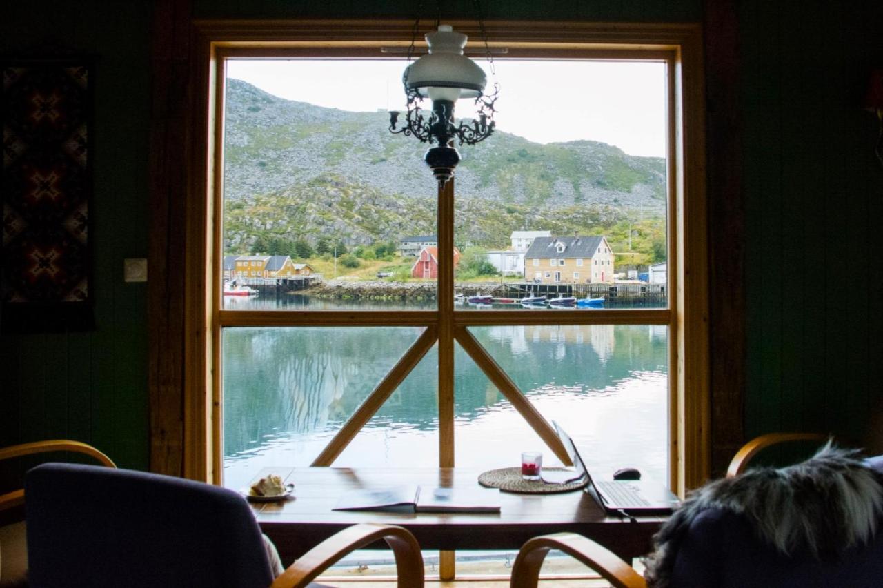 Heimbrygga Restaurant&Accommodation Skrova Extérieur photo